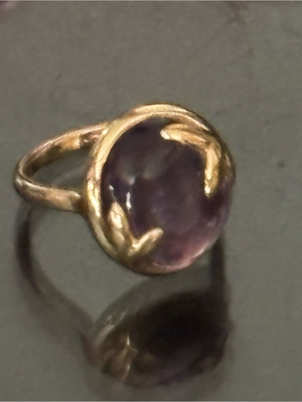 Tiffany & Co.  Picasso Olive Leaf Purple Amethyst Cabochon ring yellow gold, 6